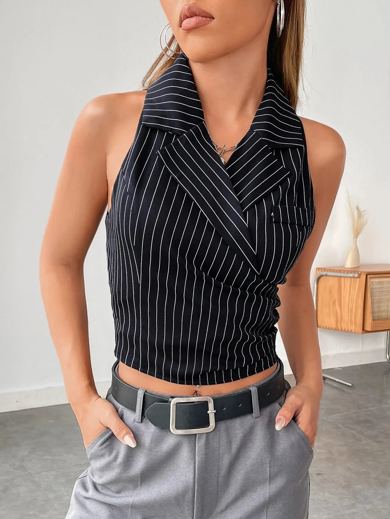 SHEIN Unity Pinstriped Print Lapel Neck Crop Tank Top